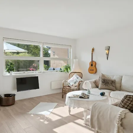 Ferienhaus 2 Bedroom Beautiful In Vejby